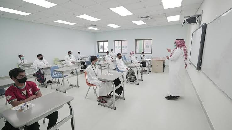 عاجل تعليق الدراسة في السعودية غداً الثلاثاء 31 أكتوبر في بعض المدن بسبب سقوط الأمطار