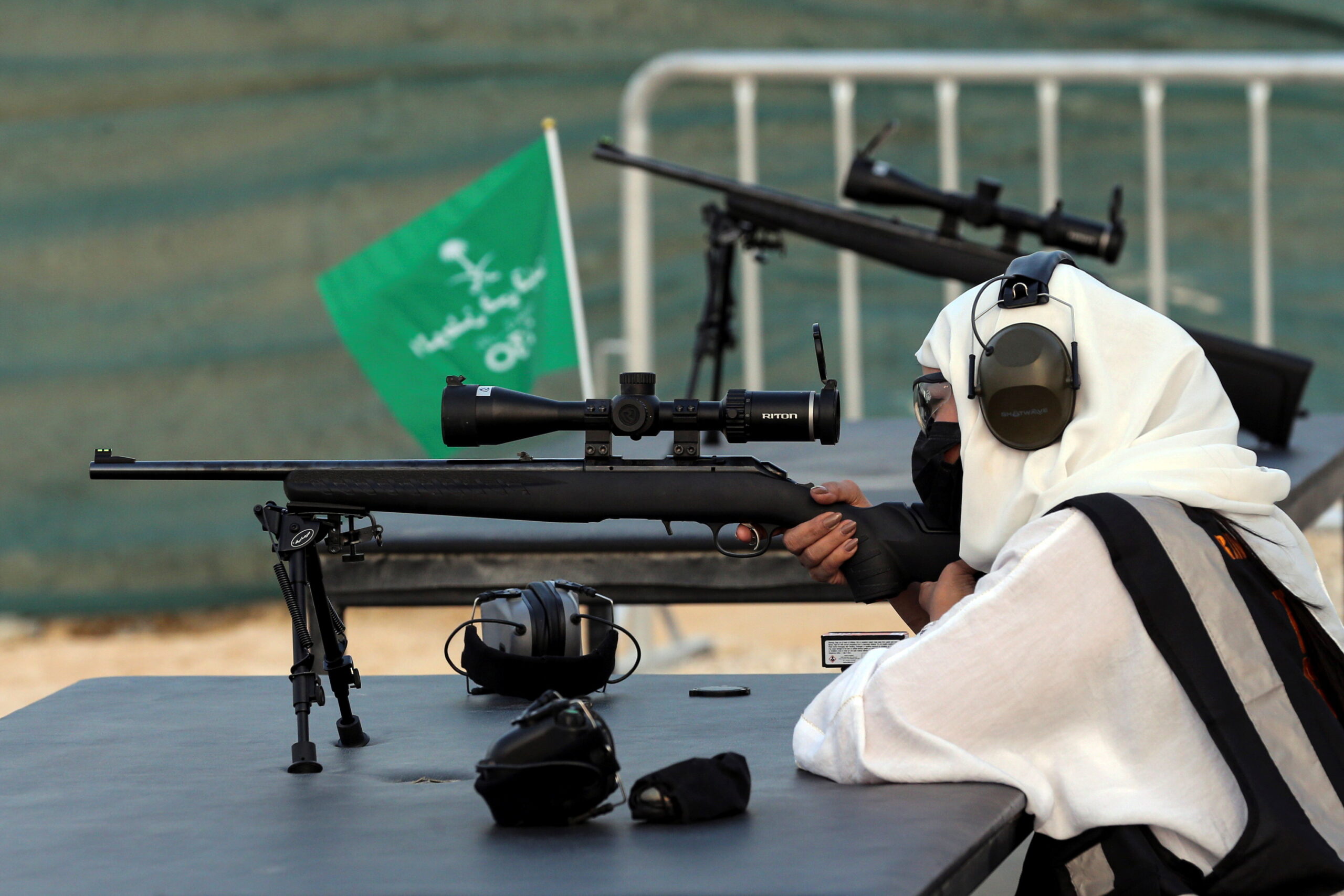 اعرف أبرز شروط ترخيص السلاح في السعودية 2024