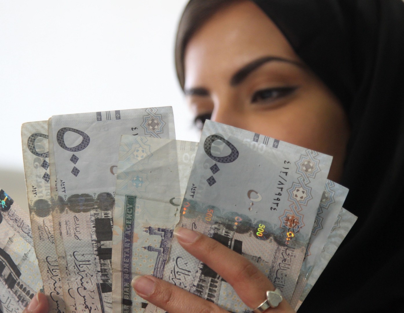 “عرفت” شروط استحقاق دعم ساند للنساء + خطوات التسجيل الكترونيا 1445
