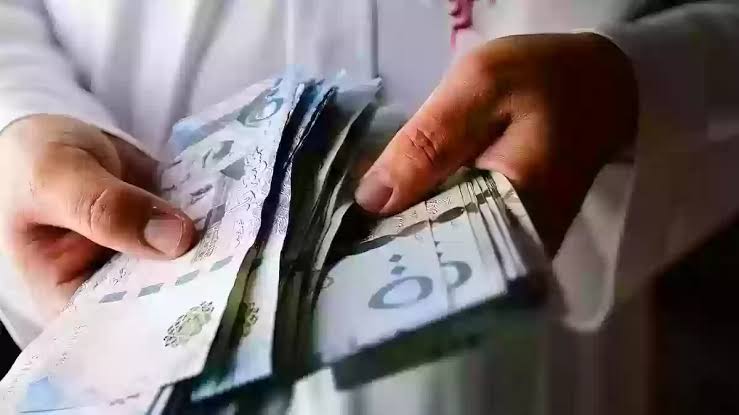 تمتع بخير المملكة|.. ما هي شروط الحصول على الضمان الاجتماعي المطور؟ وما هو قيمة راتب الدعم 2024؟