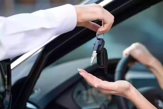 أسهل ما يمكن|.. إليك خطوات نقل ملكية سيارة عبر منصة أبشر الإلكترونية والشروط المطلوبة 2024