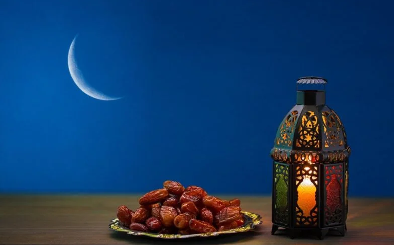 متى تبدأ إجازة رمضان ١٤٤٥ للموظفين؟ وزارة الموارد البشرية تُعلن بداية عطلة عيد الفطر من هذا الموعد