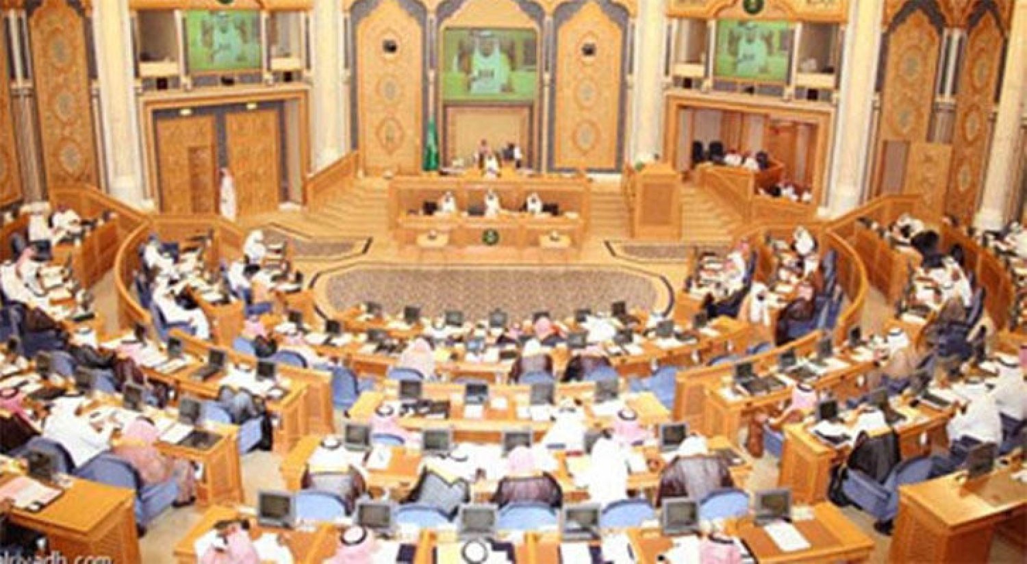 تمديد سن التقاعد إلى 65 سنة عوض 60 بأمر ملكي هل الخبر صحيح؟ التأمينات الاجتماعية تكشف التعديلات الجديدة