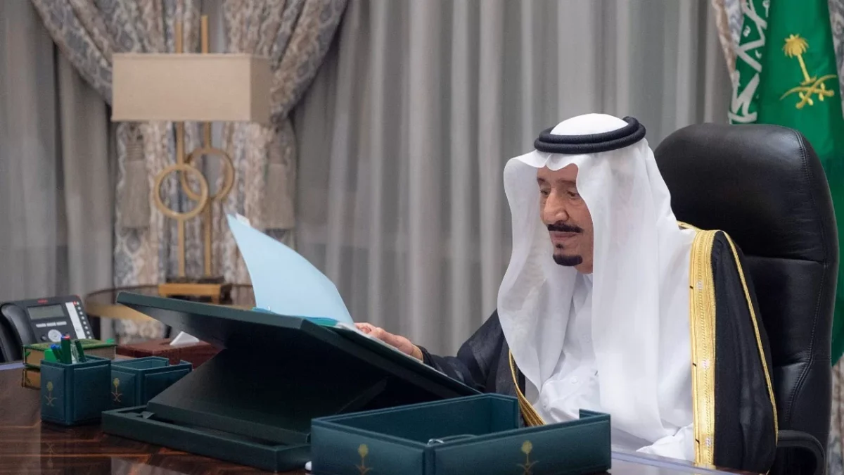 مفاجأة الملك سلمان للمواطنين اليوم إيداع المكرمة الملكية الضمان الاجتماعي 1445 بحد أقصى 2500 ريال