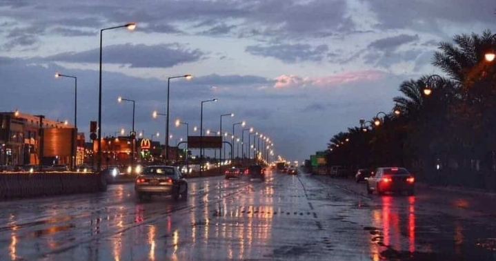 أمطار رعدية ورياح نشطة وضباب على 6 مناطق بالمملكة ماهي