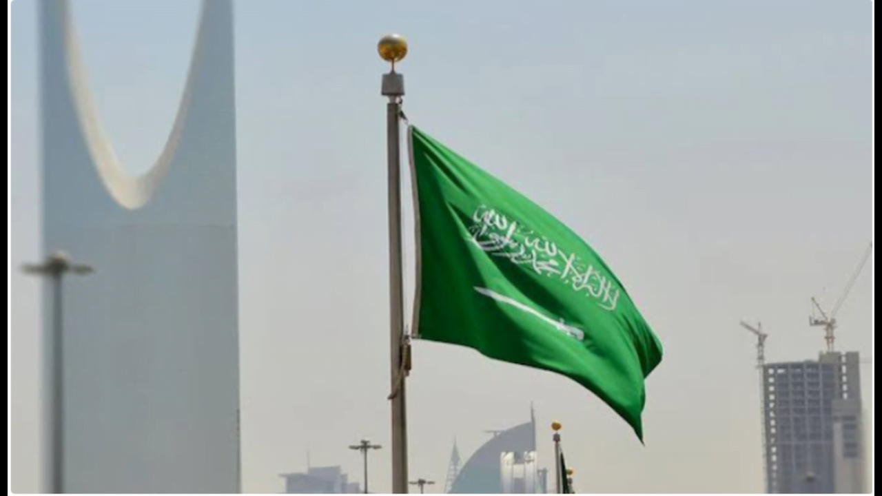 متى يبدأ تطبيق قرار تغيير إجازة الويكند في السعودية؟
