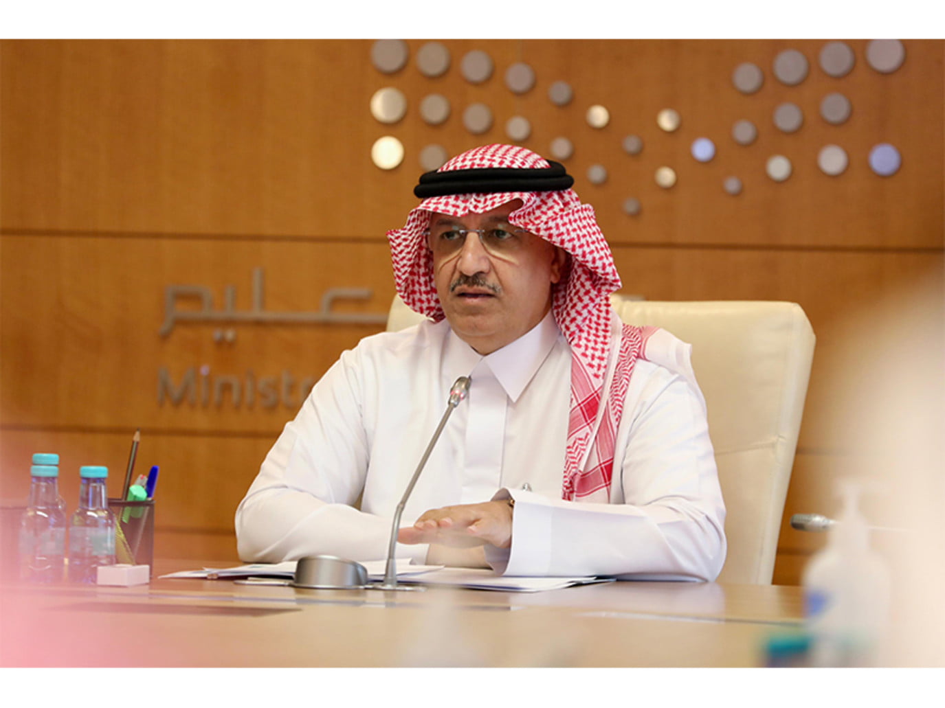 أنباء عن تعليق الدراسة غدا في الرياض 5 أيام بداية من غدًا الخميس وحتى يوم #الاثنين إنذار احمر🔴 وش الحقيقة👇 ✅؟!