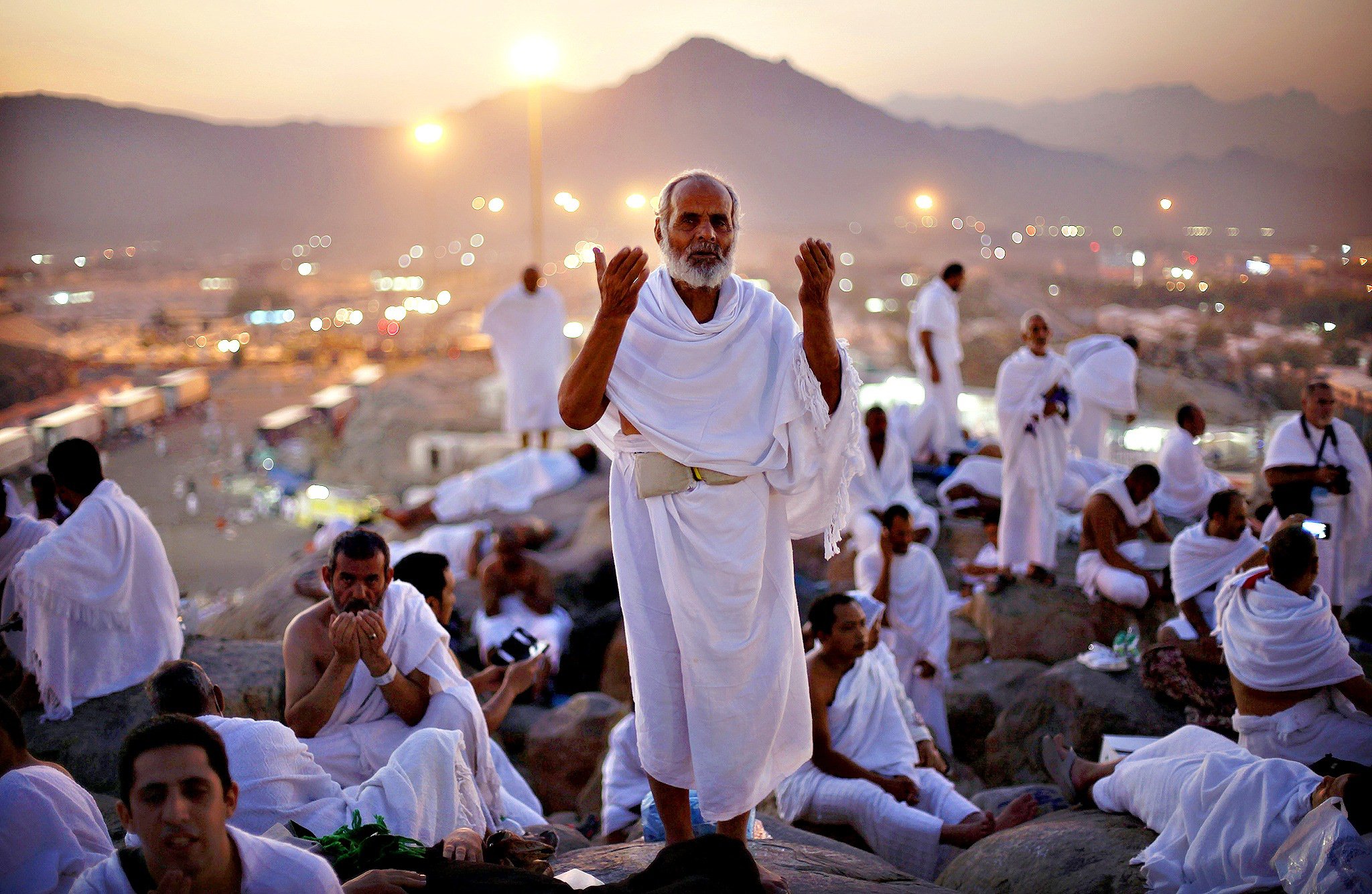 “بالفيديو” ادعيه ليوم عرفه 2024 مكتوبة .. اسمع تكبيرات العيد الأضحى من داخل الحرم المكى