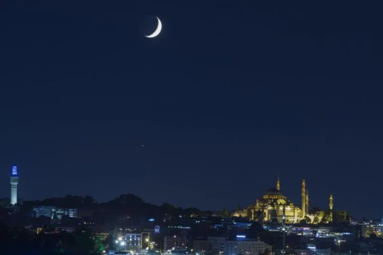 أول أيام عيد الفطر.. مركز الفلك الدولي هلال شوال في المملكة العربية السعودية 2025