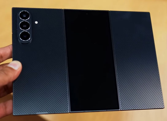 سعر ومواصفات هاتف Galaxy Z TriFold القابل للطي .. مواصفات ومزايا عالمية