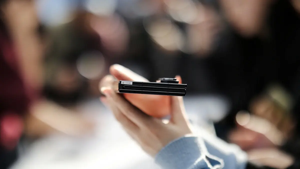 مزايا خرافية .. هاتف Galaxy Z TriFold الجديد القابل لطي بسعر غير متوقع في الاسواق!